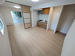 グラナーデ東伊興 101 1階2DKのリビング/ダイニング