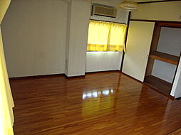 レディース・ビレッジ　ヨシトモ 401 4階ワンルームのリビング/ダイニング