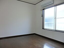 サン＆パームＩＫＥＤＡ P-2 1階ワンルームのリビング/ダイニング