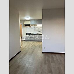 ラ・トゥール 303 3階2LDKのリビング/ダイニング