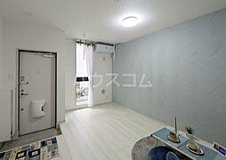 新緑とすみれのフィオーレ 1階ワンルームのリビング/ダイニング