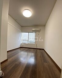 レモンホームIII 103 1階ワンルームのリビング/ダイニング