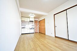 ニューコーポ植田I 201 3階3LDKのリビング/ダイニング