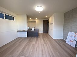 アン・ジュール中郷 203 2階2LDKのリビング/ダイニング