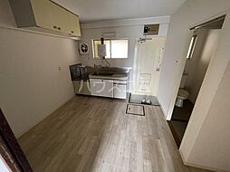 第3日鶴ビル 305 3階2DKのリビング/ダイニング