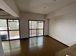 グランシャリオ 1階2LDKのリビング/ダイニング