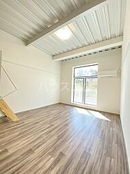 ガレージハウス青葉 102 1階ワンルームのリビング/ダイニング