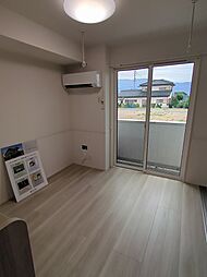 ヴィラクレストVI 105 1階1LDKのリビング/ダイニング