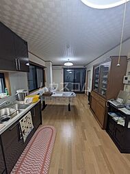 ガーデンヒル鳴滝 1 1階5SLDKのリビング/ダイニング