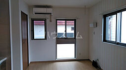 メゾン・ド・フォー・ユー 201 2階ワンルームのリビング/ダイニング