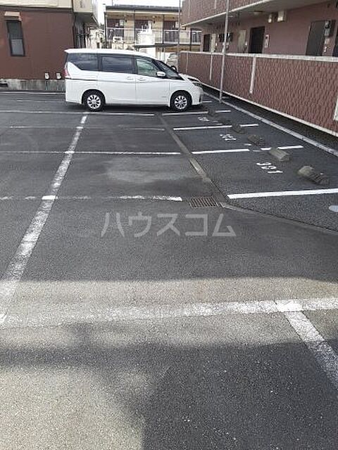 13 / 16