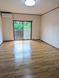 サンマリーC 202 2階1Kのリビング/ダイニング