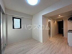 ピーニャ市川 102 1階1LDKのリビング/ダイニング