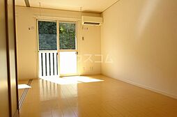 オーベンロープ　A 2階2DKのリビング/ダイニング