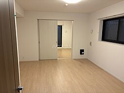 ドゥー・アヴェニール 205 2階1LDKのリビング/ダイニング