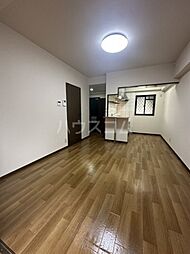 パラッツォJ＆121 202 2階1LDKのリビング/ダイニング