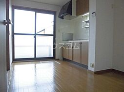 グラシア　Ａ 102 1階2DKのリビング/ダイニング