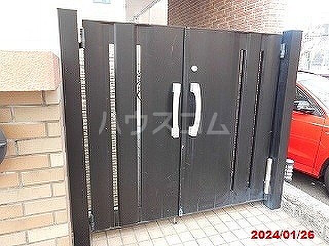 14 / 27