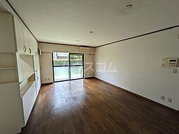 東急田園都市線 二子玉川駅 徒歩13分の賃貸マンション 1階3LDKのリビング/ダイニング