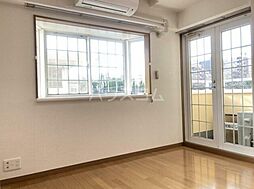 ソル・レヴェンテ 302 3階1Kのリビング/ダイニング