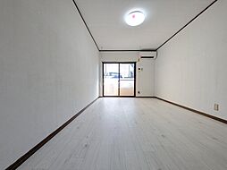 グラシア上大島 106 1階1Kのリビング/ダイニング