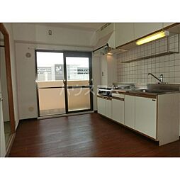 第16オーシャンプラザ 303 3階1DKのリビング/ダイニング