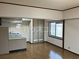 シャンボール香椎宮前 207 2階2LDKのリビング/ダイニング