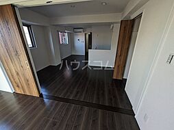 ＶＩＣＴＯＲＩＡ（ヴィクトリア） 2階1LDKのリビング/ダイニング