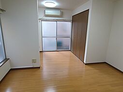 マルマン杉田 1階1Kのリビング/ダイニング