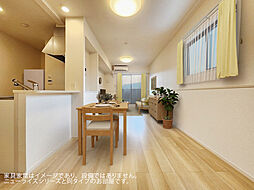 サニーコリーヌ 204 2階2LDKのリビング/ダイニング