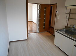 ラコルレ川政 4階2DKのリビング/ダイニング