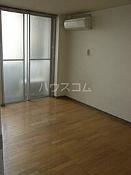 ブロケードハウス 2階ワンルームのリビング/ダイニング