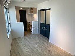 Silver Bird 302 3階ワンルームのリビング/ダイニング