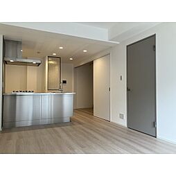 東京メトロ千代田線 代々木公園駅 徒歩11分の賃貸マンション 1階2LDKのリビング/ダイニング