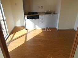 ロイヤルコーポ 6階2DKのリビング/ダイニング