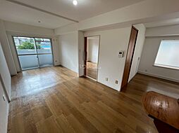 クレール千里中央 4階2LDKのリビング/ダイニング