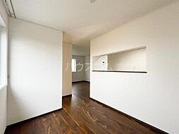 メゾン プリバーダ 102