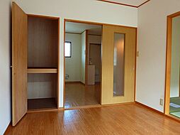 パークサイドオークマ 201 2階2DKのリビング/ダイニング