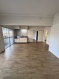 第2パープルハイム 101 1階2LDKのリビング/ダイニング