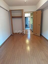 ザ・レジデンス行徳III（旧プライムアーバン行徳III） 302 3階1Kのリビング/ダイニング