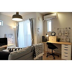 elm -B-(エルム) 205 2階ワンルームのリビング/ダイニング