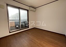 ドムス梅郷 103 1階ワンルームのリビング/ダイニング