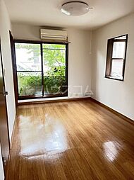 泉ハウス B102 1階ワンルームのリビング/ダイニング