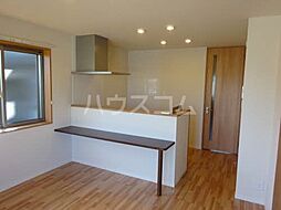 ラサーナ桂 102 1階1LDKのリビング/ダイニング