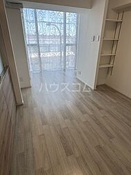 ベルジェンド三鷹ラ・ヴィエ 302 3階ワンルームのリビング/ダイニング