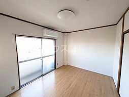 第五ロイヤル大嶋 201 2階2DKのリビング/ダイニング