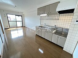 アグラード長岡京 205 2階3LDKのリビング/ダイニング