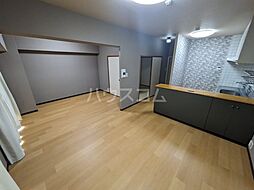 ロビン・ソング 702 7階2LDKのリビング/ダイニング