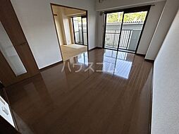 ニューリバーコート