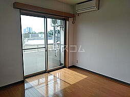 ロアール世田谷等々力 404 4階1Kのリビング/ダイニング